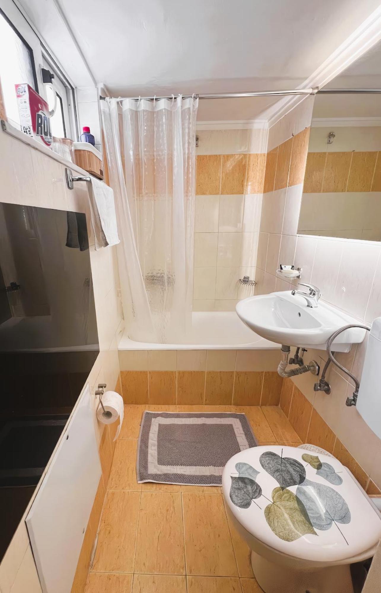 2 Bedrooms Center Apart Patras Luaran gambar