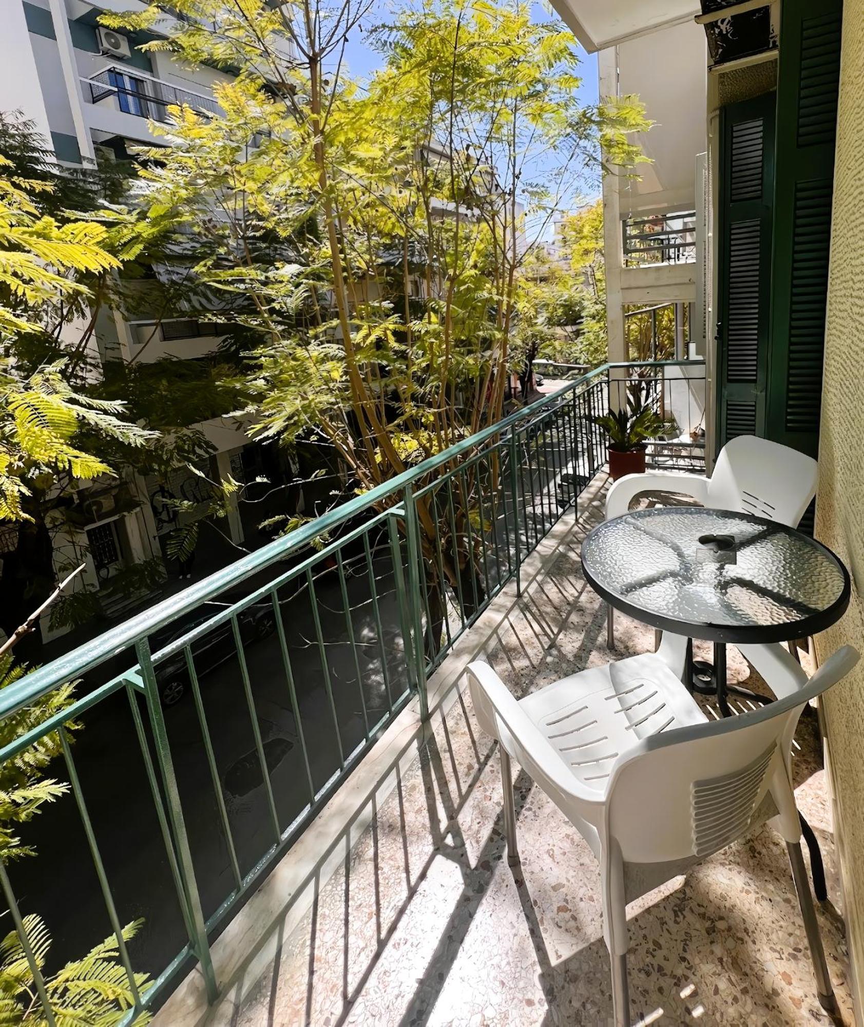 2 Bedrooms Center Apart Patras Luaran gambar